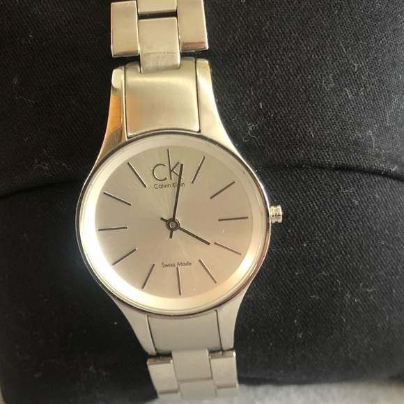 CALVIN KLEIN Ladies silver stainless steel Watch - Picture 5 of 10